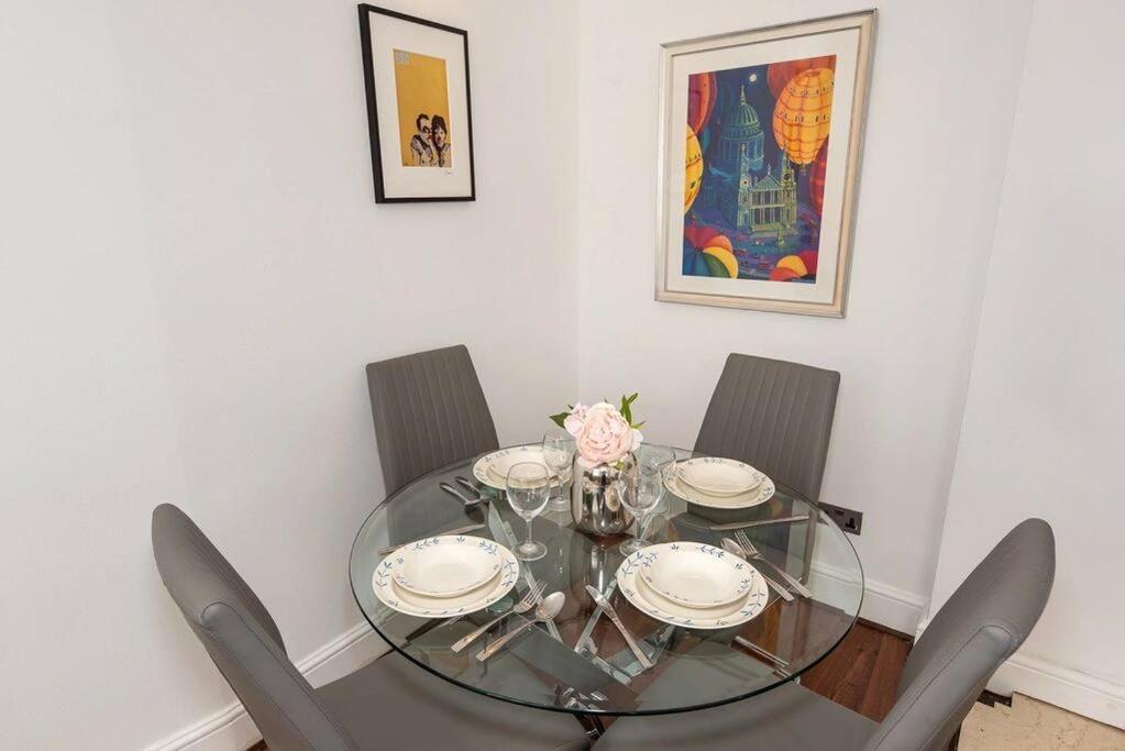 Discover London Central 2 Bedroom In Kensington Exterior photo