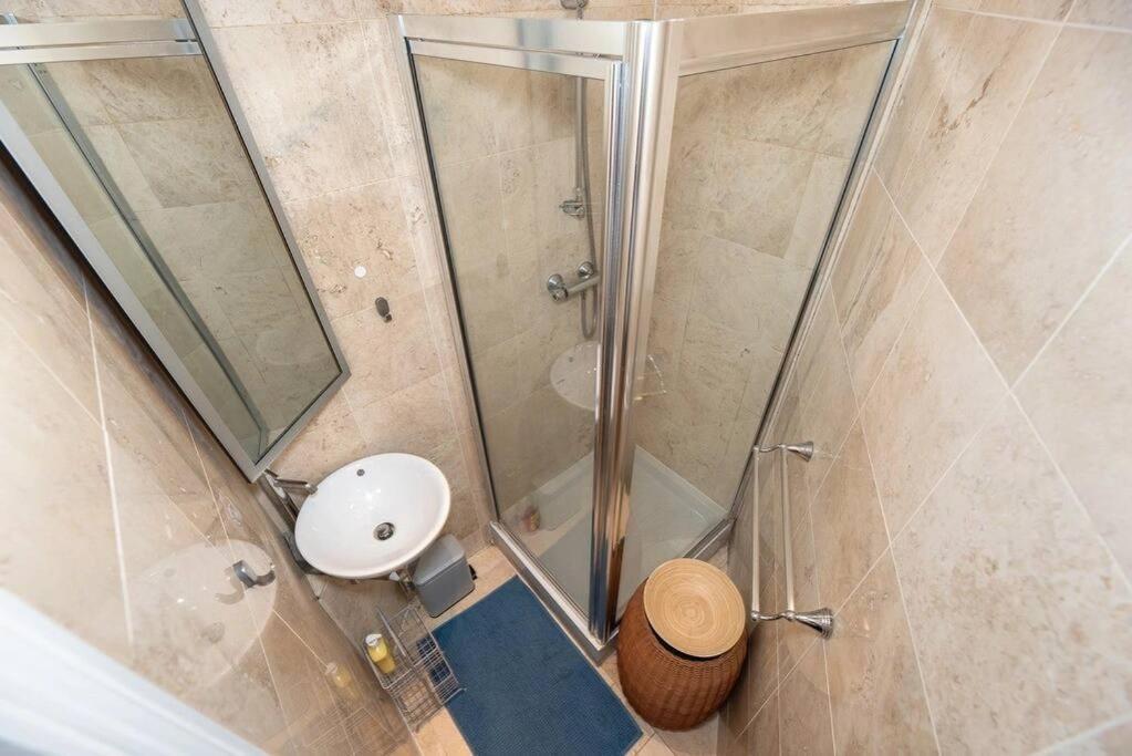 Discover London Central 2 Bedroom In Kensington Exterior photo